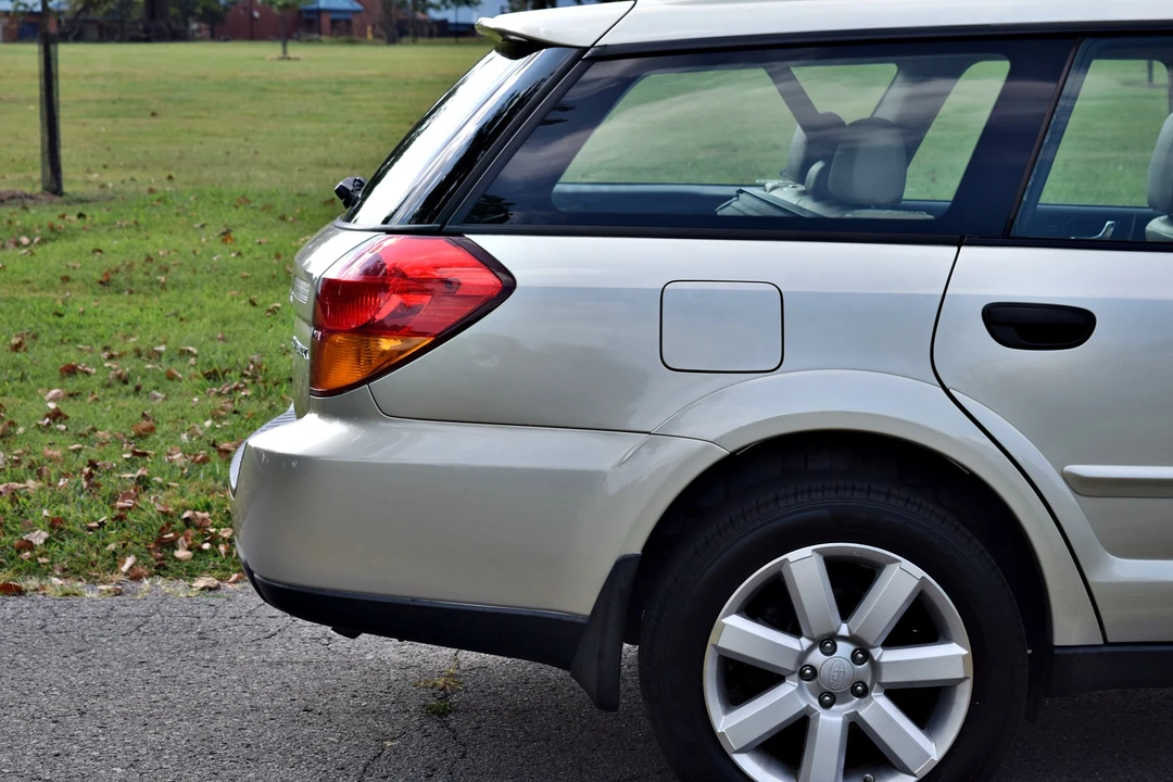 2007 Subaru Outback 3rd Gen - Image 19 of 31