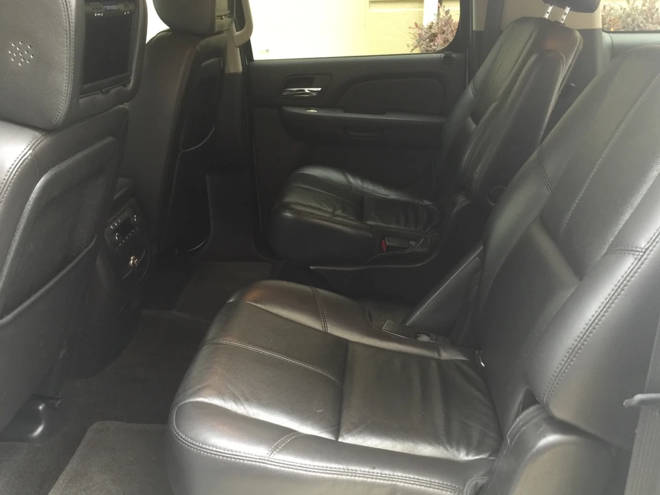 2007 Chevrolet Suburban 10th Gen - Image 3 of 10
