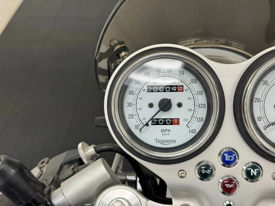 2007 Triumph Thruxton - Image 15 of 31