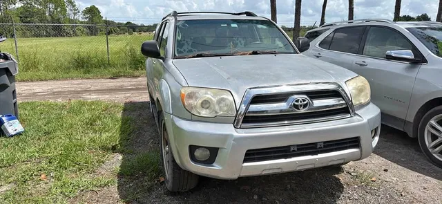 2007 Toyota 4Runner SR5 Sport Utility 2D