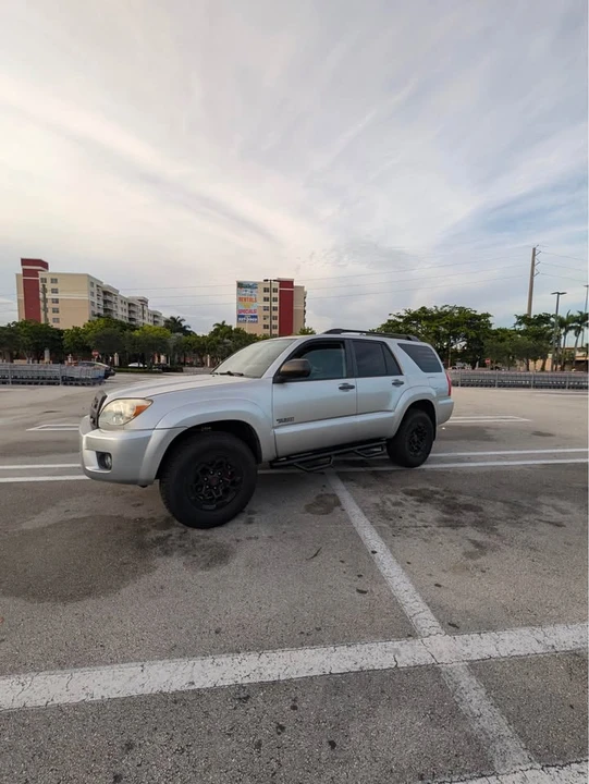 2007 Toyota 4Runner 4th Gen - Image 2 of 18