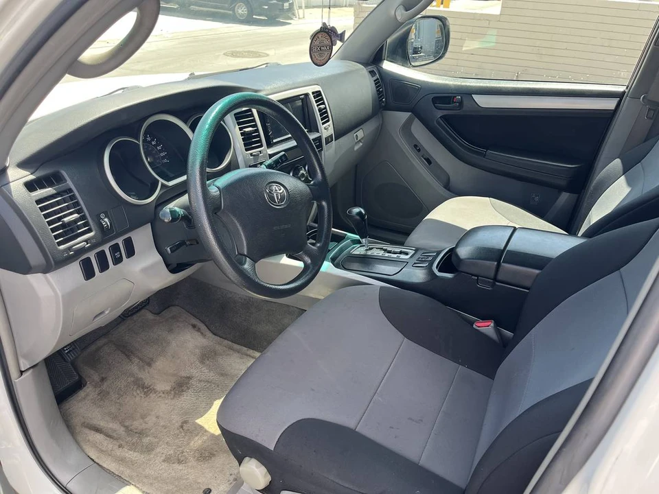2007 Toyota 4Runner - Image 10 of 16