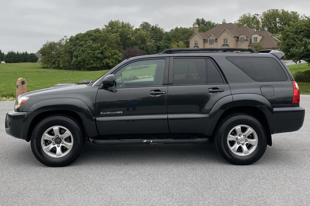 2007 Toyota 4Runner 4th Gen - Image 3 of 31