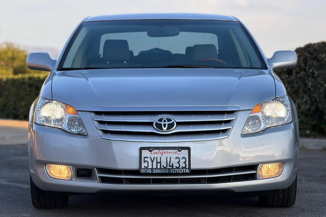 2007 Toyota Avalon 3rd Gen - Image 2 of 31