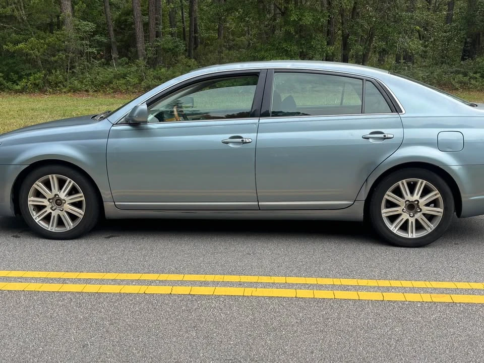 2007 Toyota Avalon 3rd Gen - Image 3 of 9