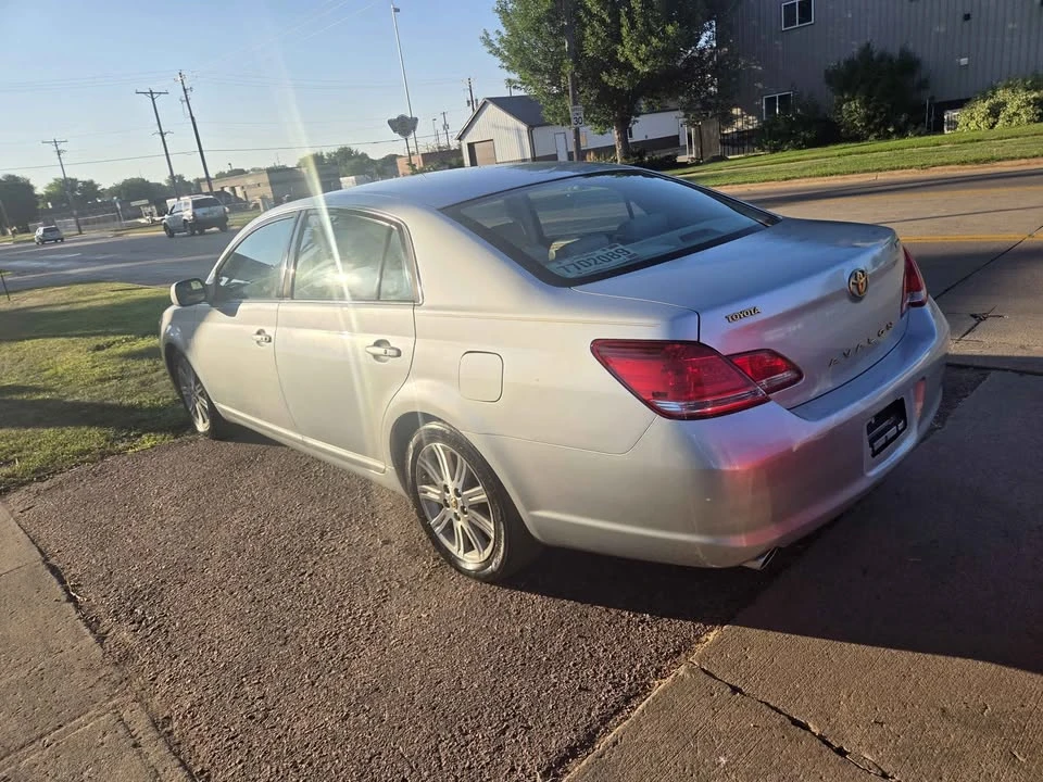 2007 Toyota Avalon 3rd Gen - Image 9 of 13
