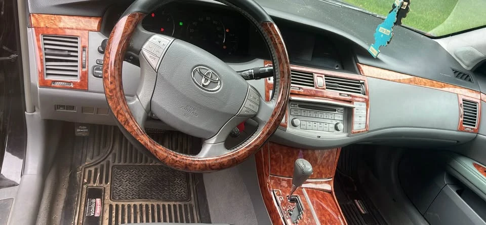 2007 Toyota Avalon 3rd Gen - Image 2 of 11