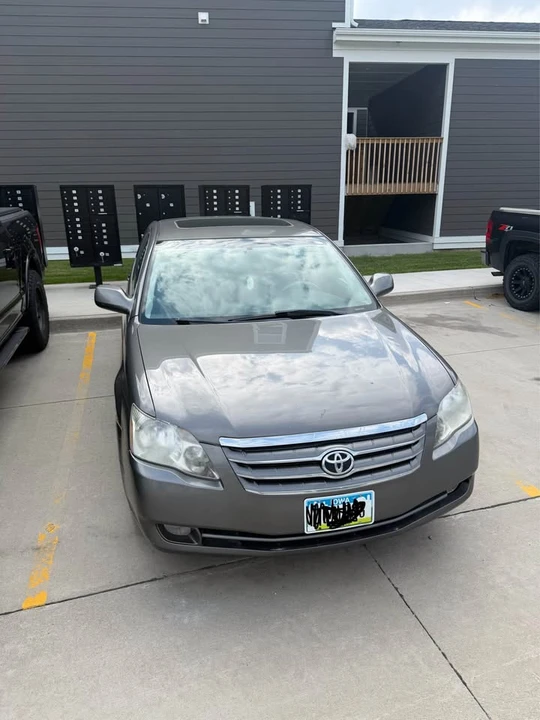 2007 Toyota Avalon 3rd Gen - Image 2 of 5