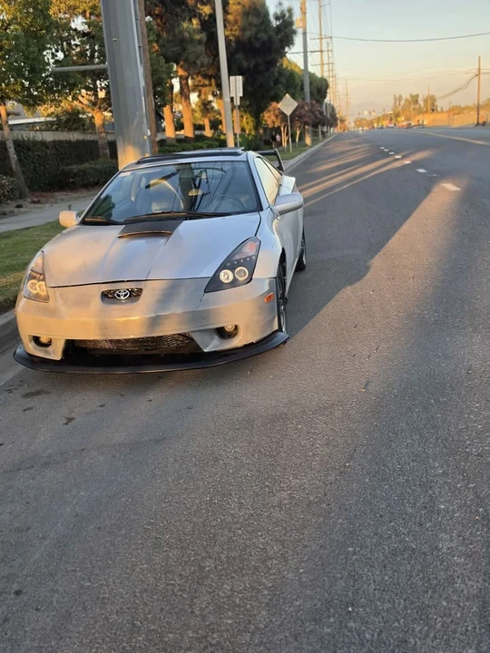 2007 Toyota Celica - Image 5 of 15
