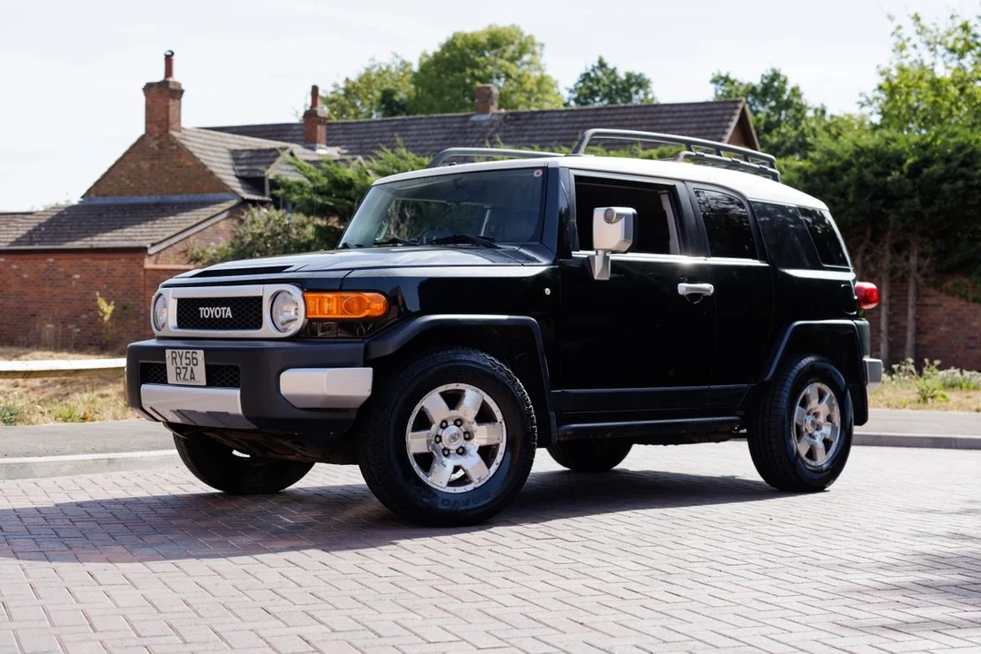 2007 Toyota FJ Cruiser - Image 3 of 30