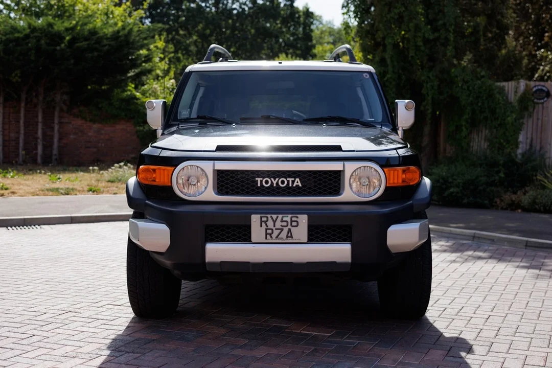2007 Toyota FJ Cruiser - Image 13 of 30