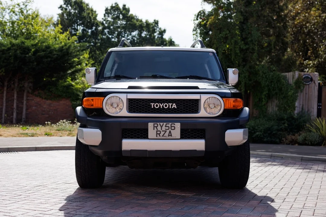 2007 Toyota FJ Cruiser - Image 14 of 30