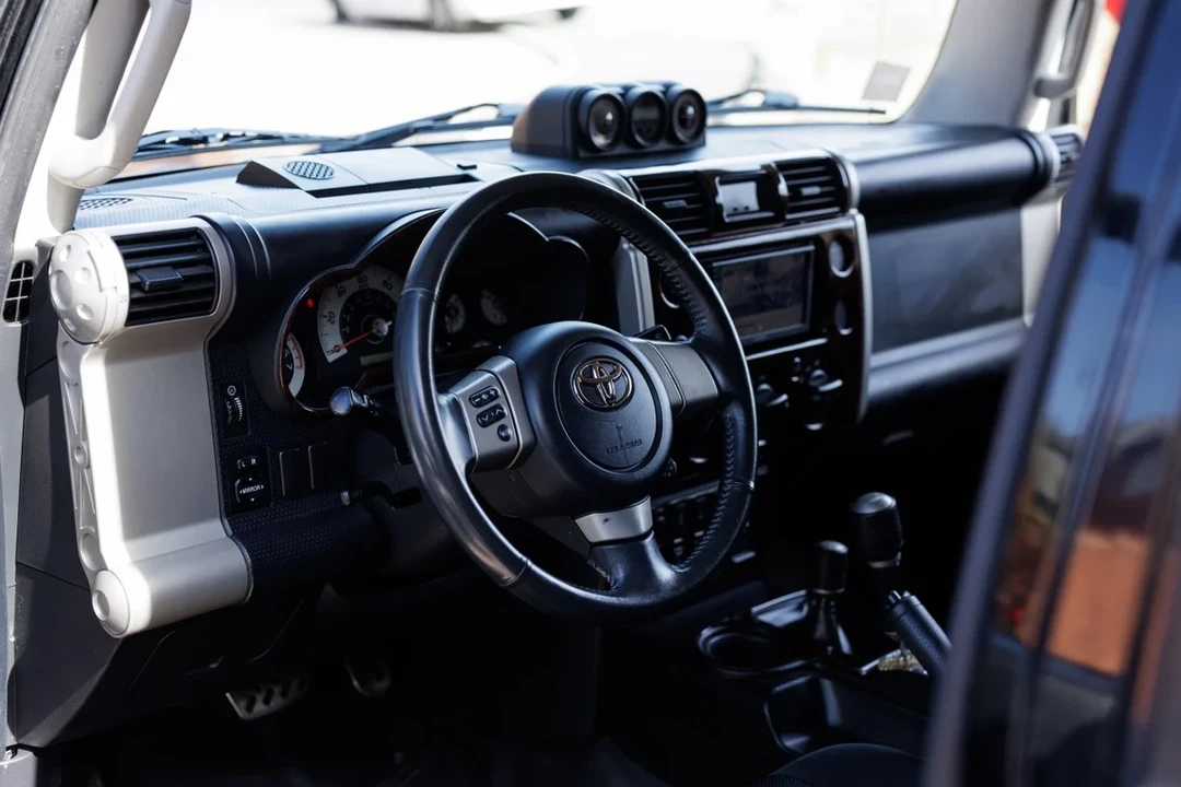 2007 Toyota FJ Cruiser - Image 24 of 30