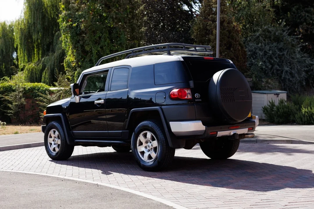 2007 Toyota FJ Cruiser - Image 17 of 30