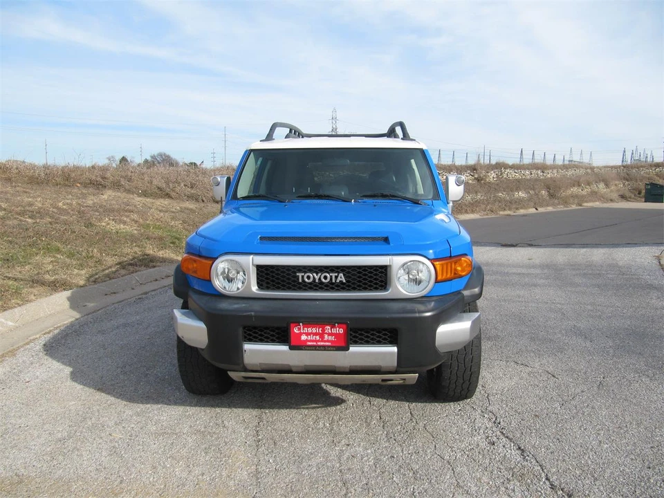 2007 Toyota FJ Cruiser - Image 2 of 24