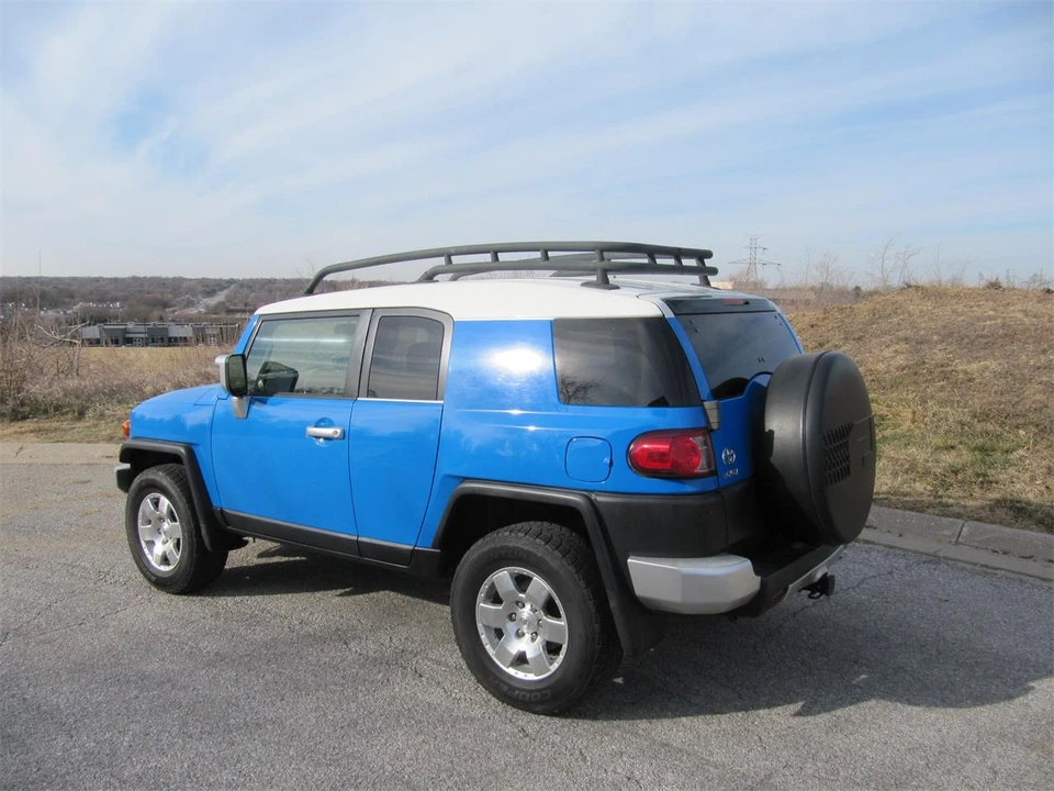2007 Toyota FJ Cruiser - Image 4 of 24