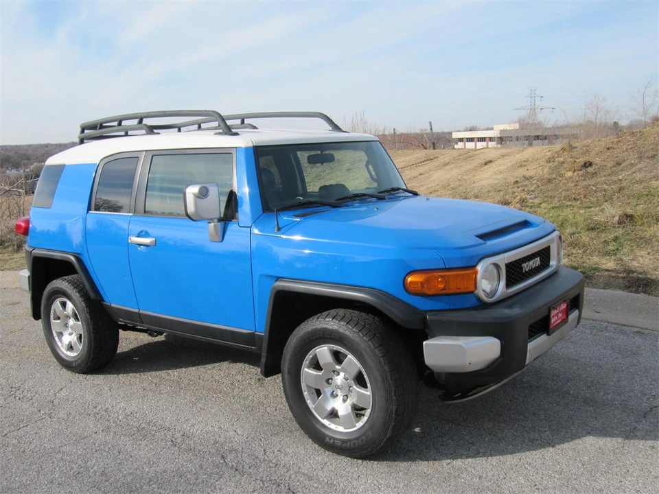 2007 Toyota FJ Cruiser - Image 10 of 24