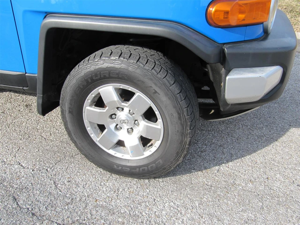 2007 Toyota FJ Cruiser - Image 11 of 24