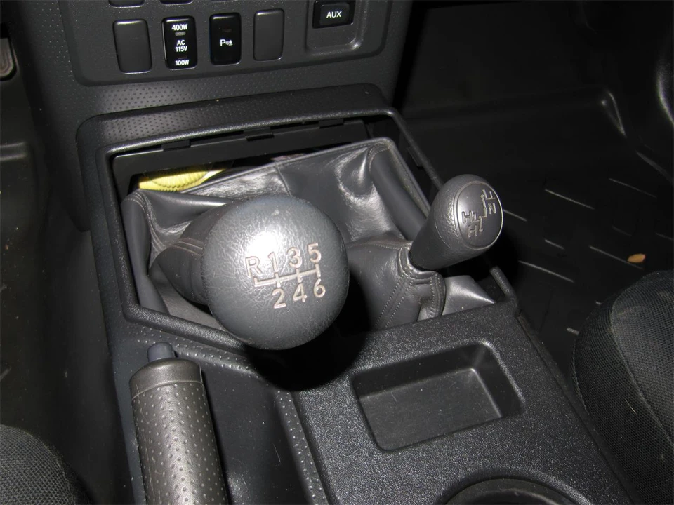 2007 Toyota FJ Cruiser - Image 16 of 24