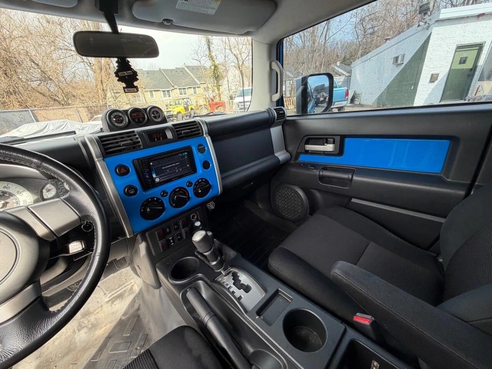 2007 Toyota FJ Cruiser - Image 15 of 30