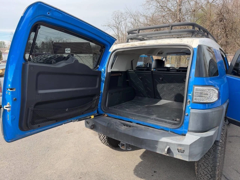 2007 Toyota FJ Cruiser - Image 19 of 30