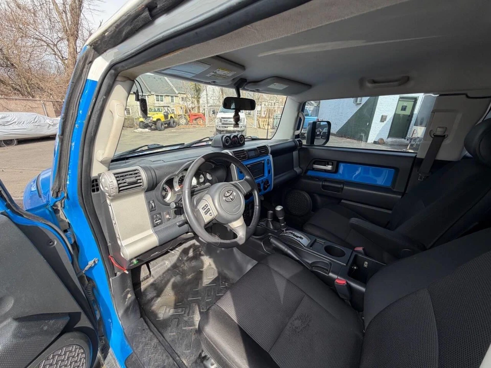 2007 Toyota FJ Cruiser - Image 13 of 22