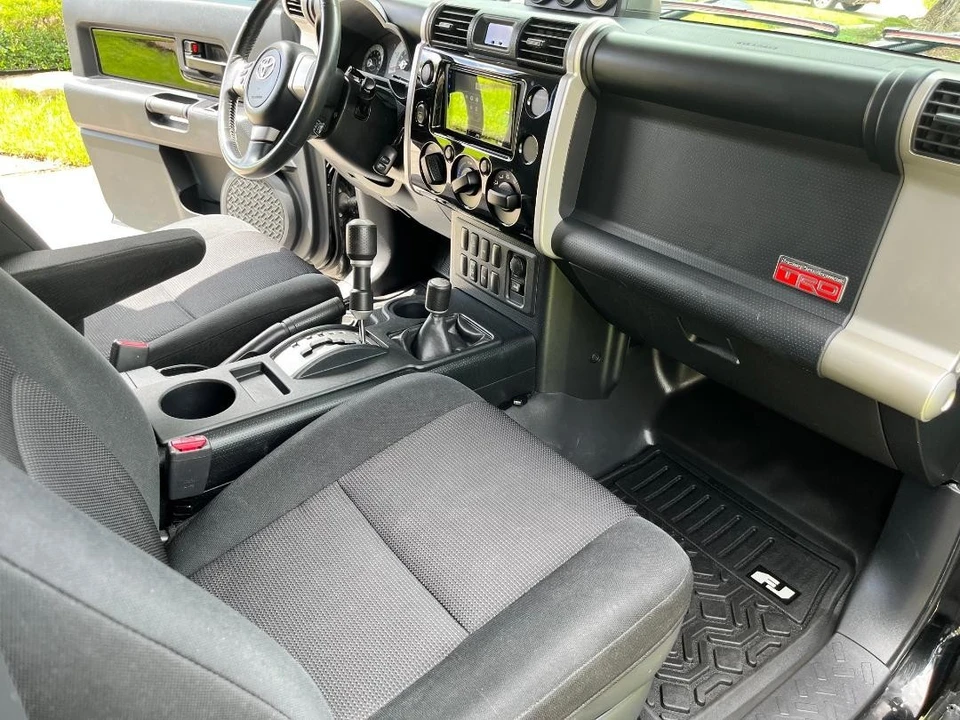 2007 Toyota FJ Cruiser - Image 16 of 31