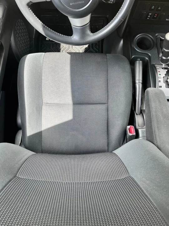 2007 Toyota FJ Cruiser - Image 25 of 31