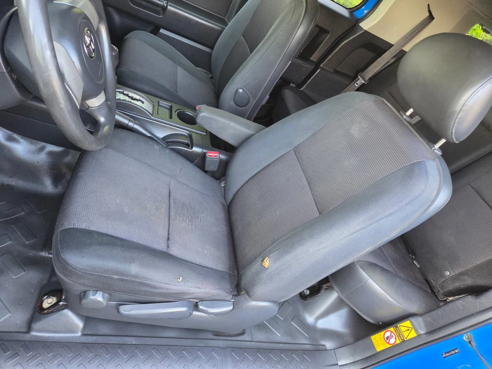 2007 Toyota FJ Cruiser - Image 13 of 31