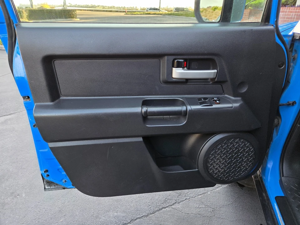 2007 Toyota FJ Cruiser - Image 25 of 31