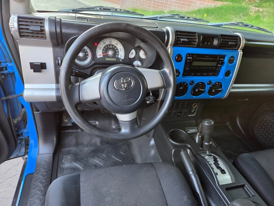 2007 Toyota FJ Cruiser - Image 18 of 31