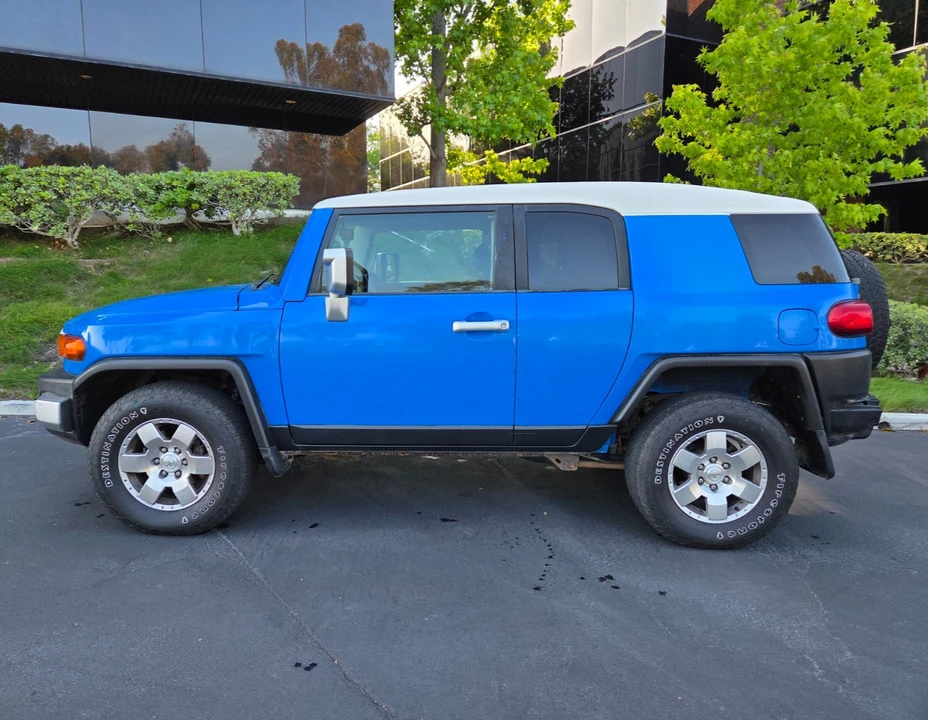 2007 Toyota FJ Cruiser - Image 9 of 31