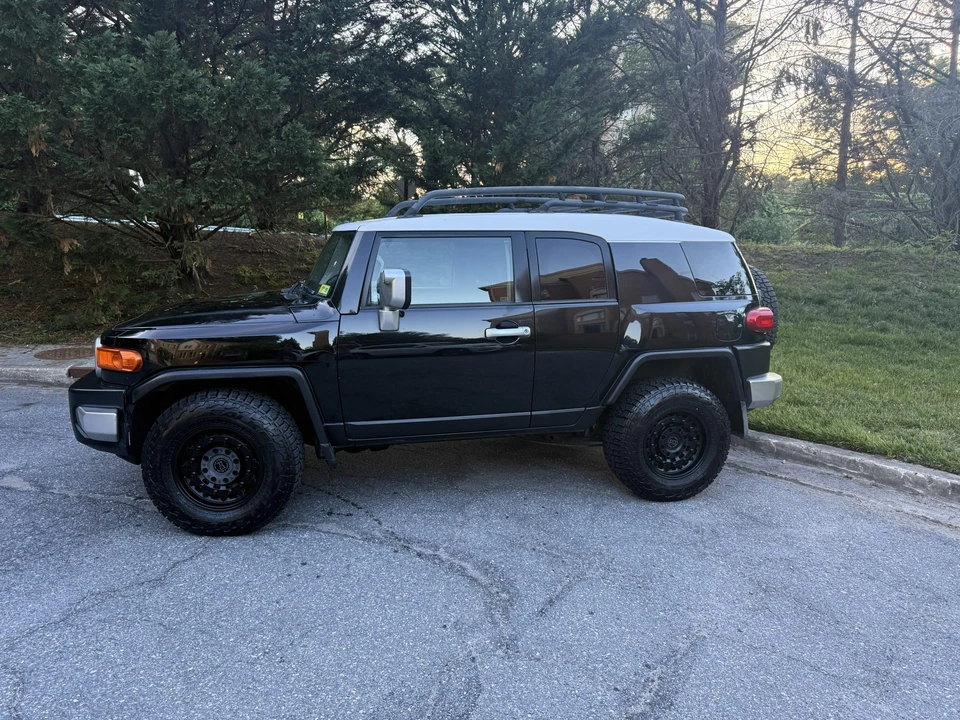 2007 Toyota FJ Cruiser - Image 5 of 31