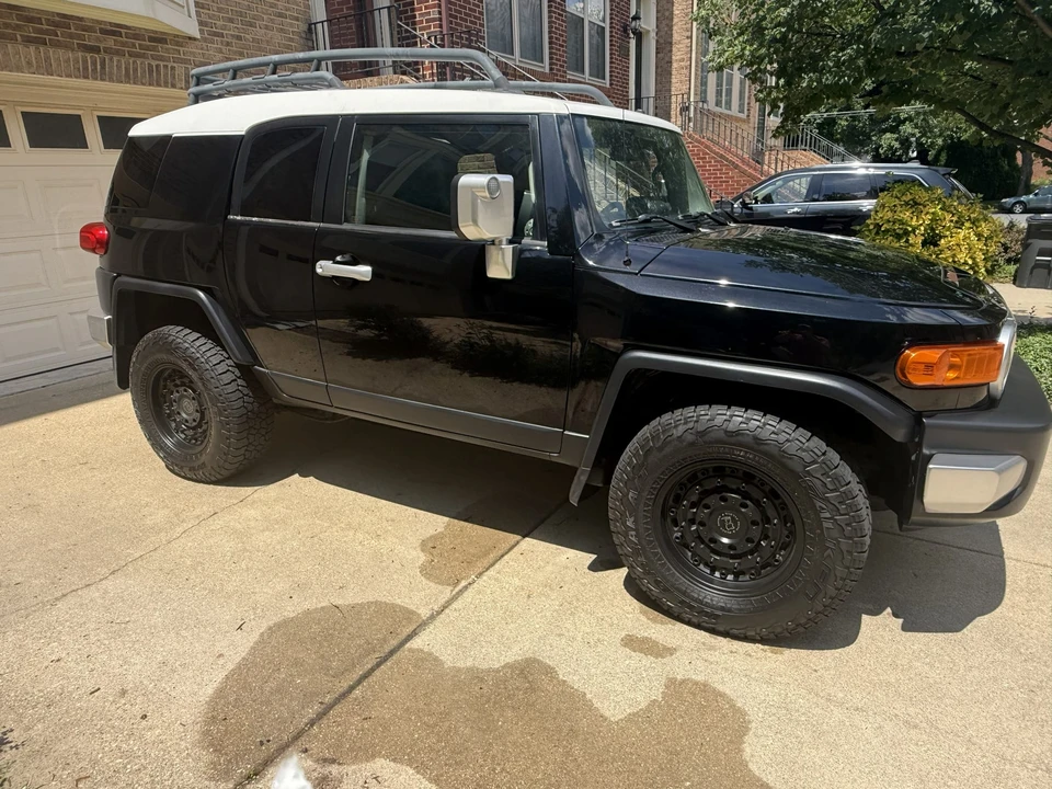 2007 Toyota FJ Cruiser - Image 9 of 31