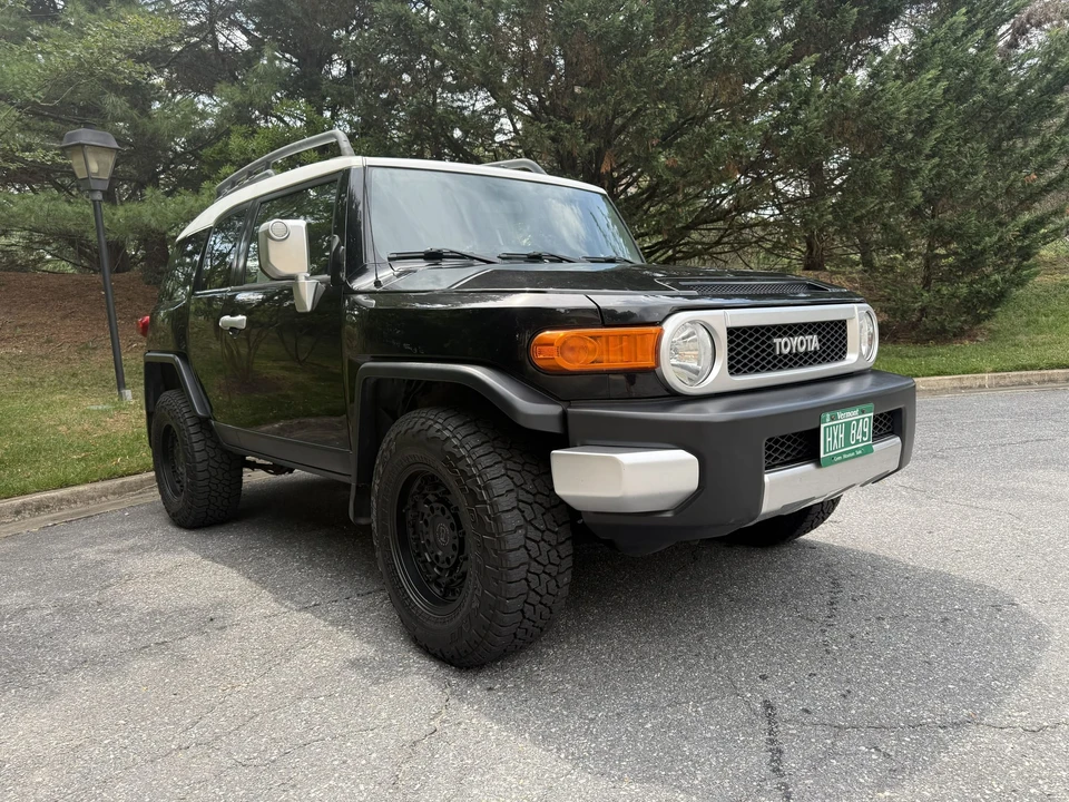 2007 Toyota FJ Cruiser - Image 10 of 31