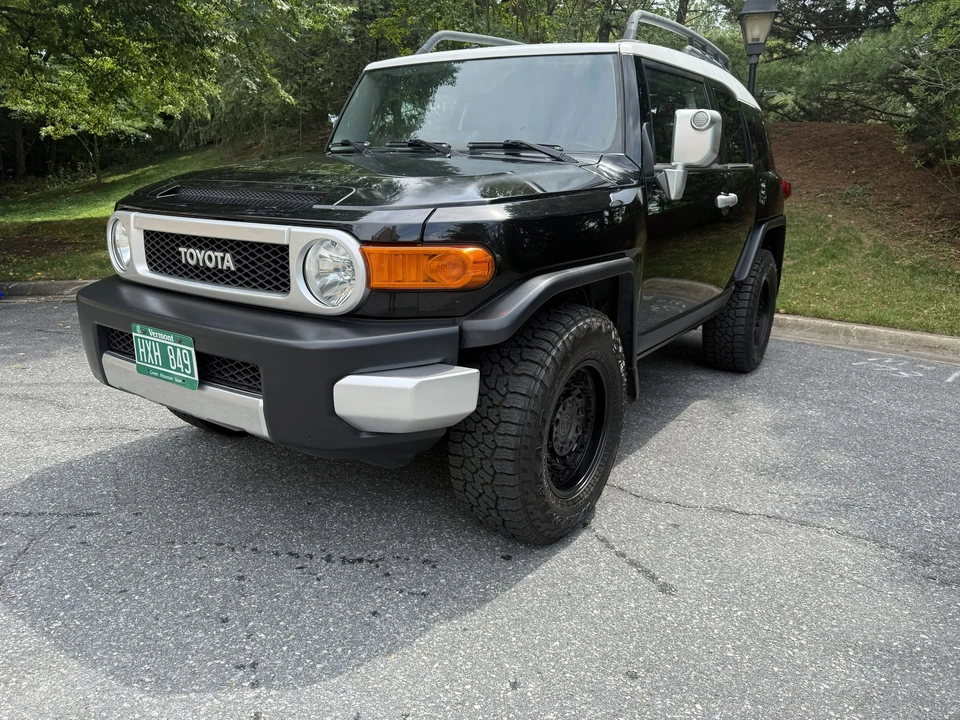 2007 Toyota FJ Cruiser - Image 4 of 31
