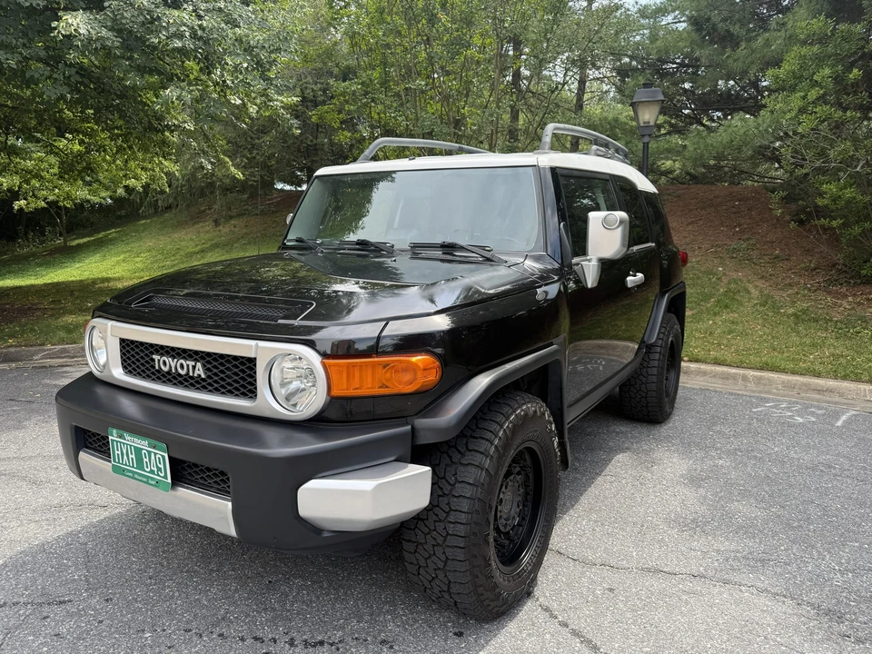 2007 Toyota FJ Cruiser - Image 3 of 31