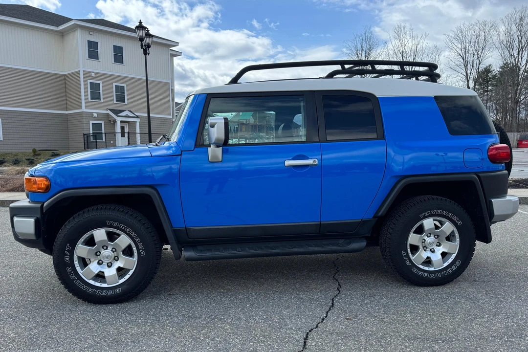 2007 Toyota FJ Cruiser - Image 3 of 31