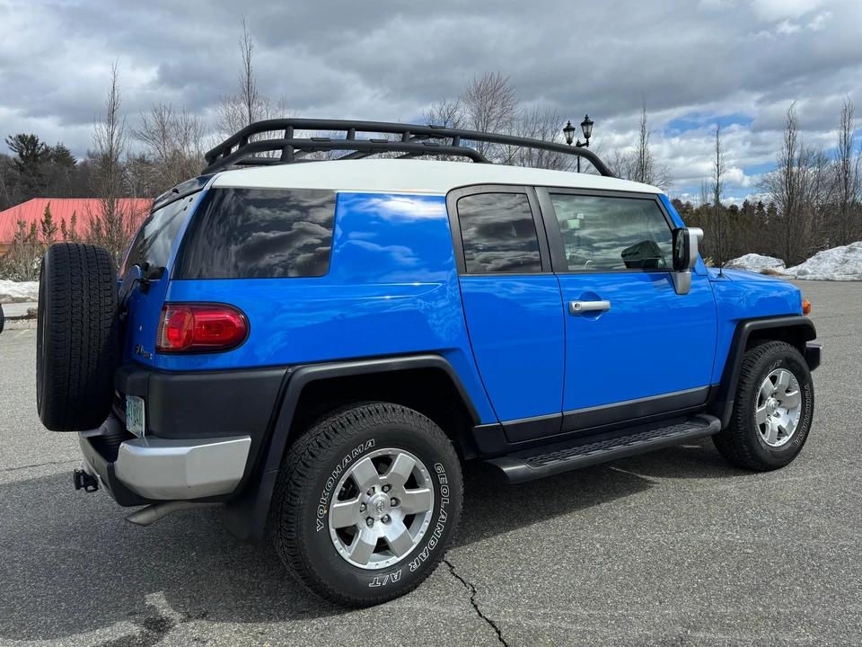 2007 Toyota FJ Cruiser - Image 27 of 31