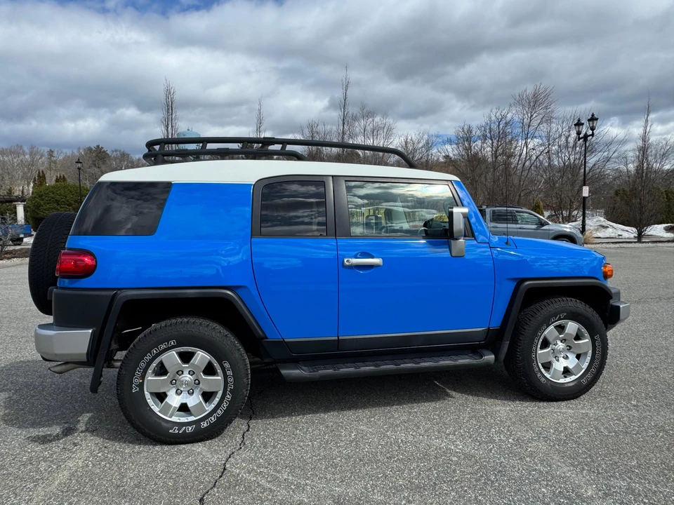 2007 Toyota FJ Cruiser - Image 28 of 31