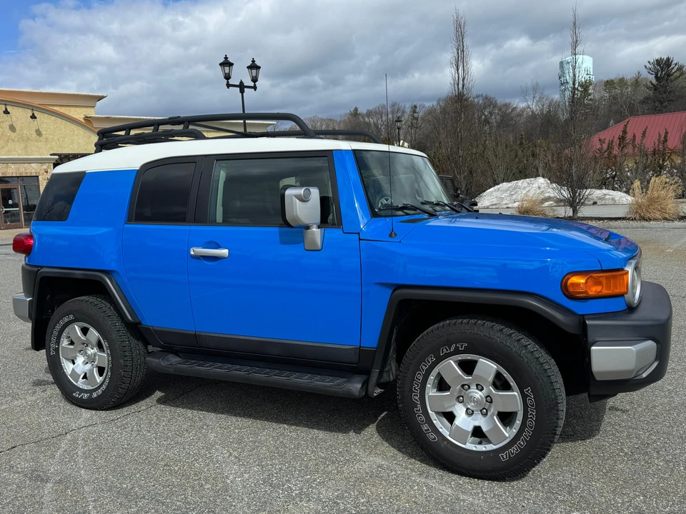 2007 Toyota FJ Cruiser - Image 29 of 31