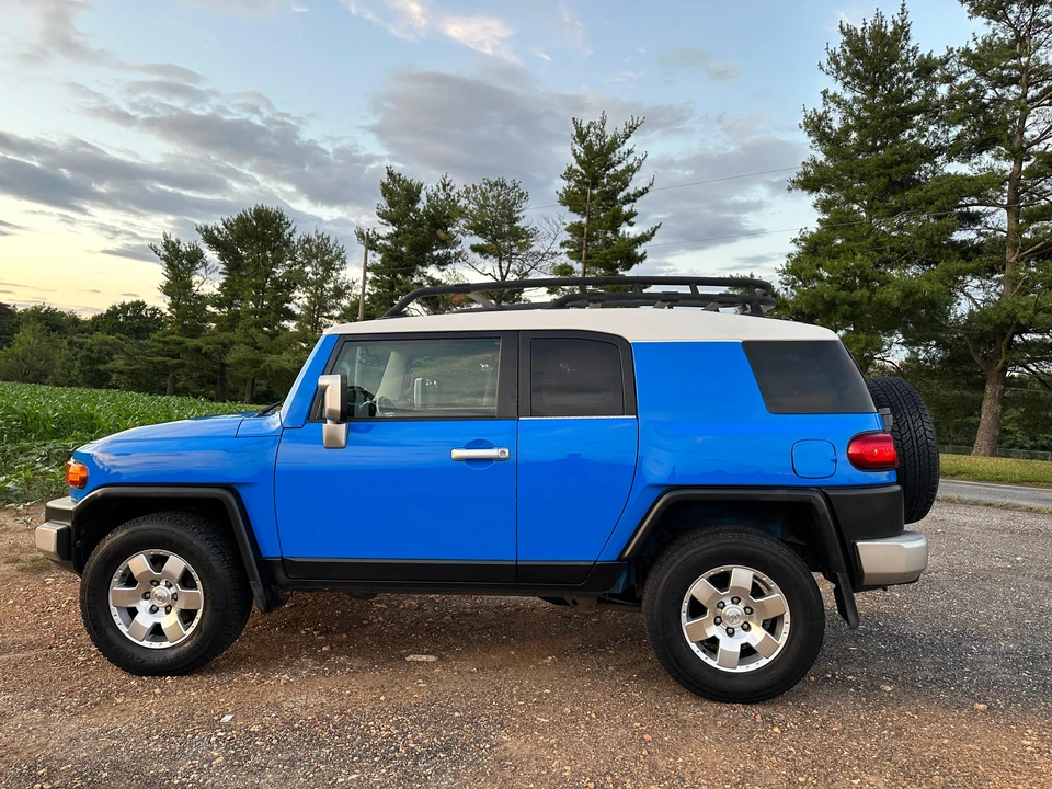 2007 Toyota FJ Cruiser - Image 15 of 31