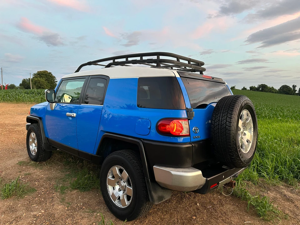 2007 Toyota FJ Cruiser - Image 19 of 31