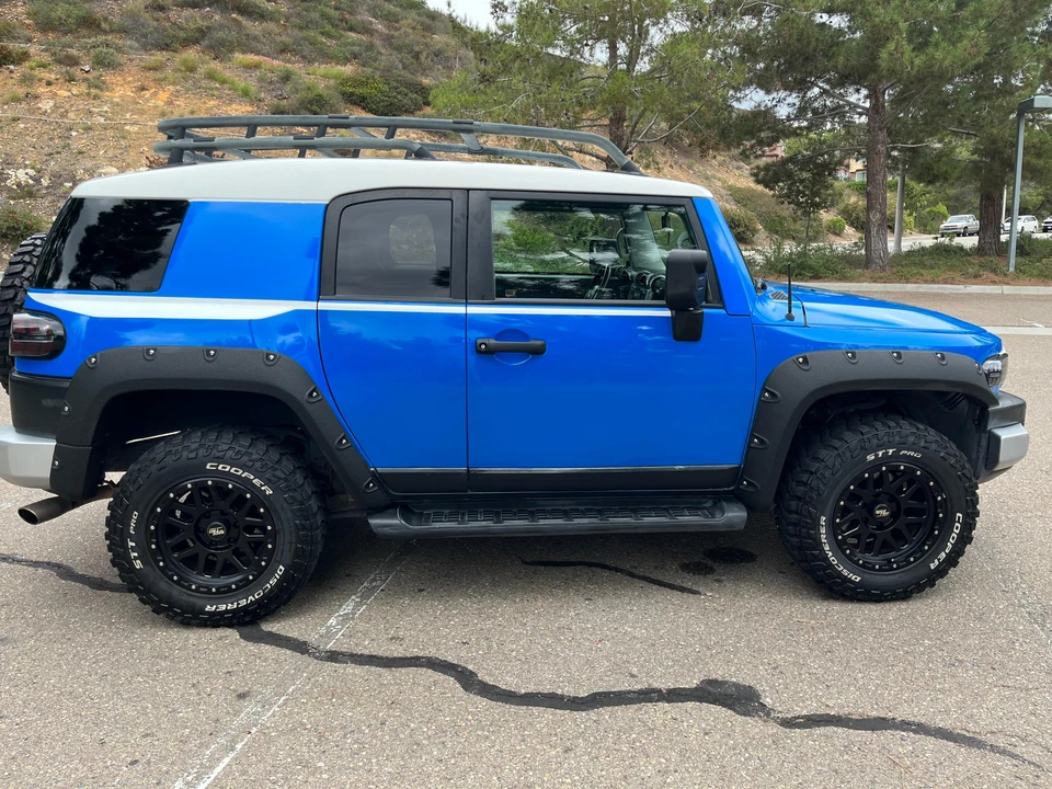 2007 Toyota FJ Cruiser - Image 18 of 31