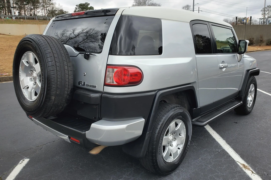 2007 Toyota FJ Cruiser - Image 4 of 31