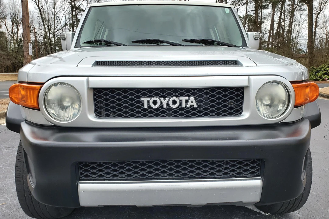2007 Toyota FJ Cruiser - Image 2 of 31