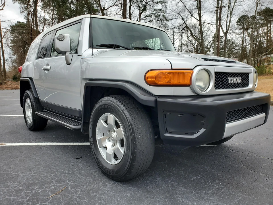 2007 Toyota FJ Cruiser - Image 15 of 31