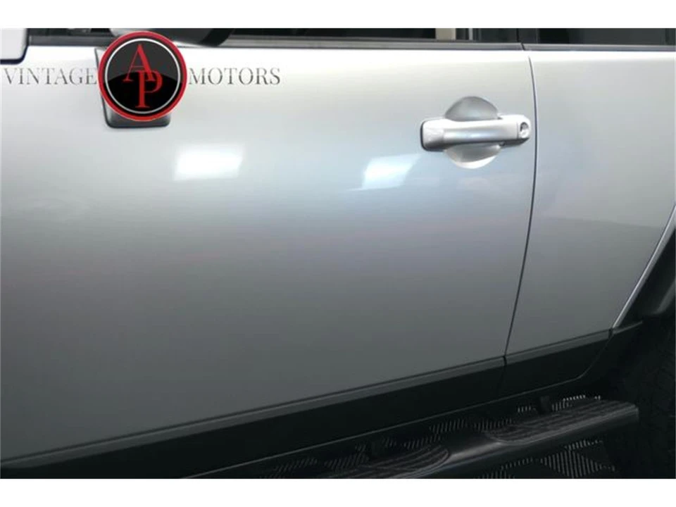 2007 Toyota FJ Cruiser - Image 9 of 31