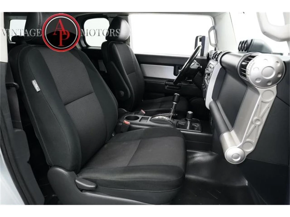 2007 Toyota FJ Cruiser - Image 5 of 31