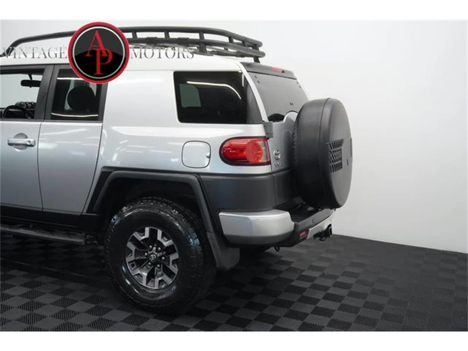 2007 Toyota FJ Cruiser - Image 14 of 31